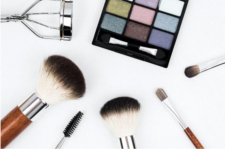 The Ultimate Guide to Cleaning Your Makeup Tools Without Ruining Them | NEAT BEAUTY® LTD