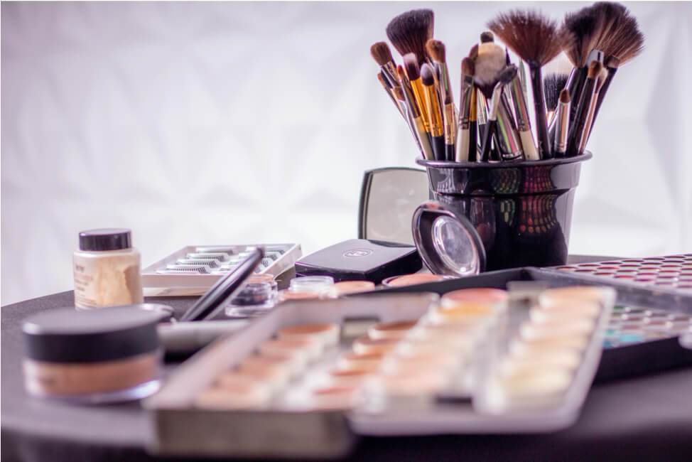 Top 4 Reasons Why You Need to Store Your Makeup Brushes Properly | NEAT BEAUTY® LTD